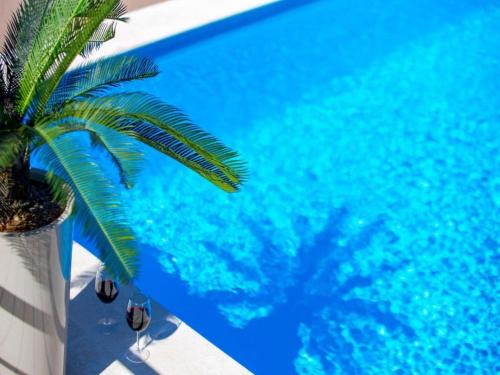 Lipa Villa | Fancy Villa Children Playground,Jacuzzi,Pool
