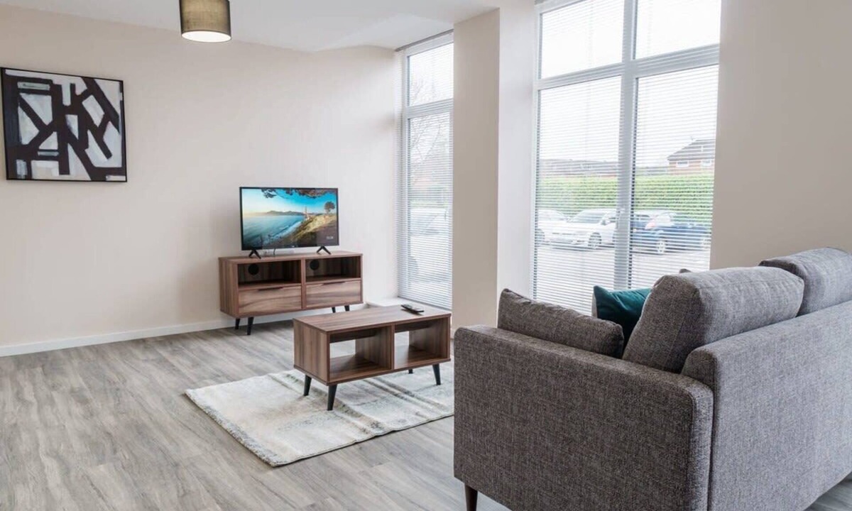 Salford Apartment | Fantastic 1 Bed Apartment, Manchester - Sleeps 2