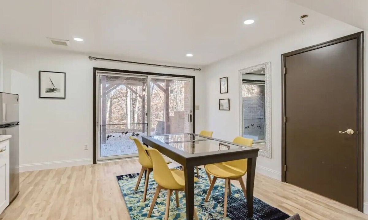 Granite House | Fantastic 2B1B with Office