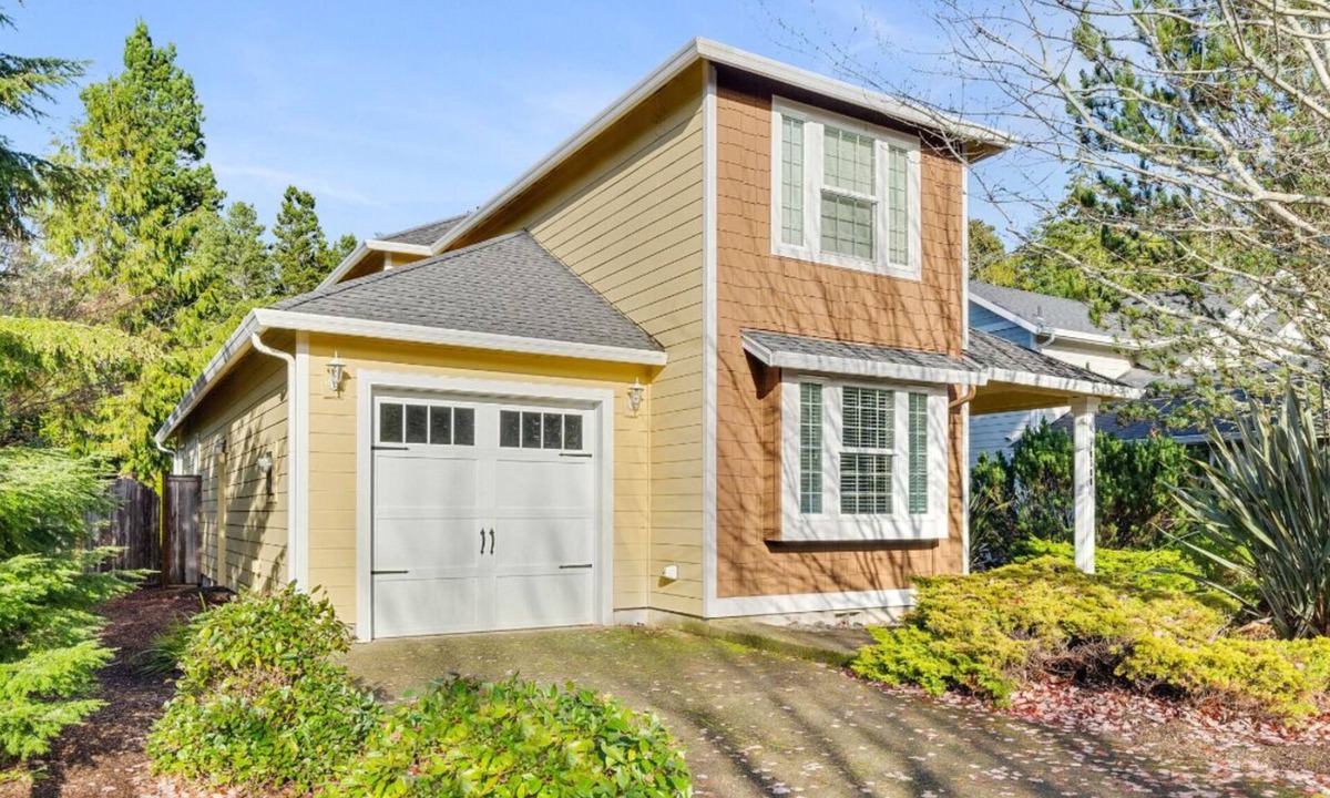 Nehalem House | Fantastic 3-bedroom house in Nehalem perfect for your Oregon coast get away.