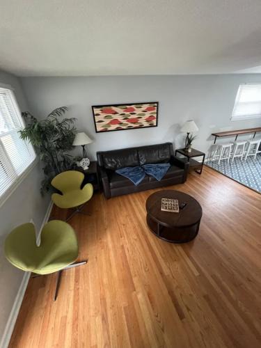 Norfolk House | Fantastic 3BR Close to Botanical Gardens and Airport
