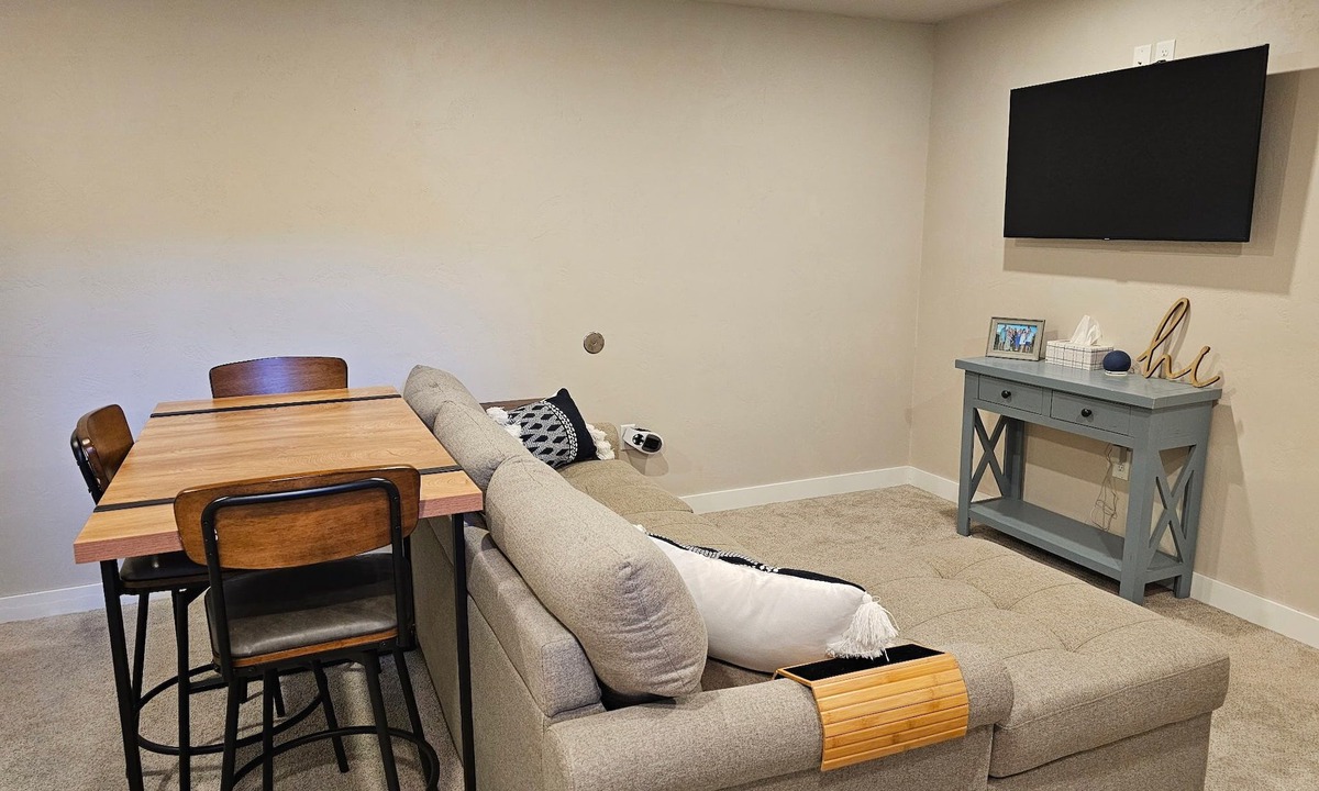 Butte Des Morts House | Fantastic 4-bedroom house with AC in charming Oshkosh. Close to EAA