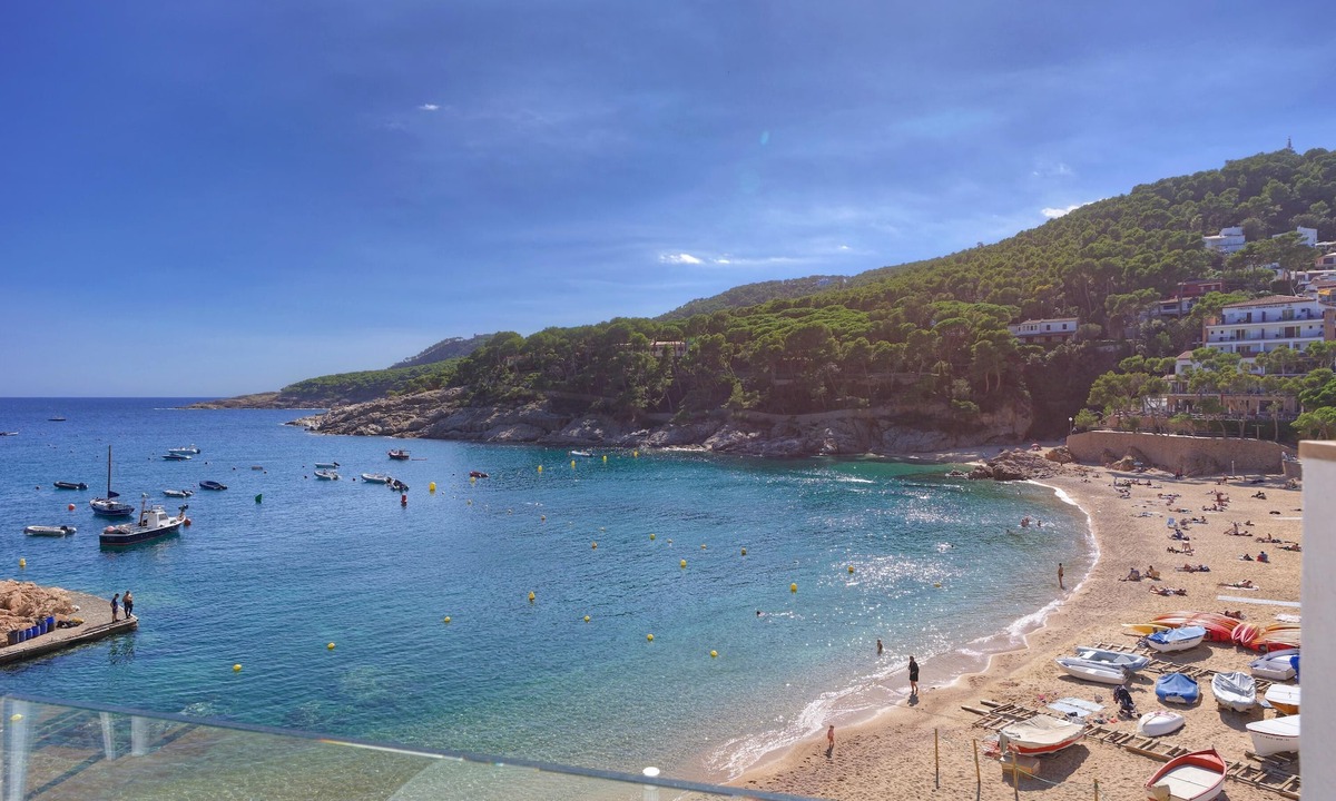 Tamariu Apartment | Fantastic apartment in first line of beach with a spectacular sea view