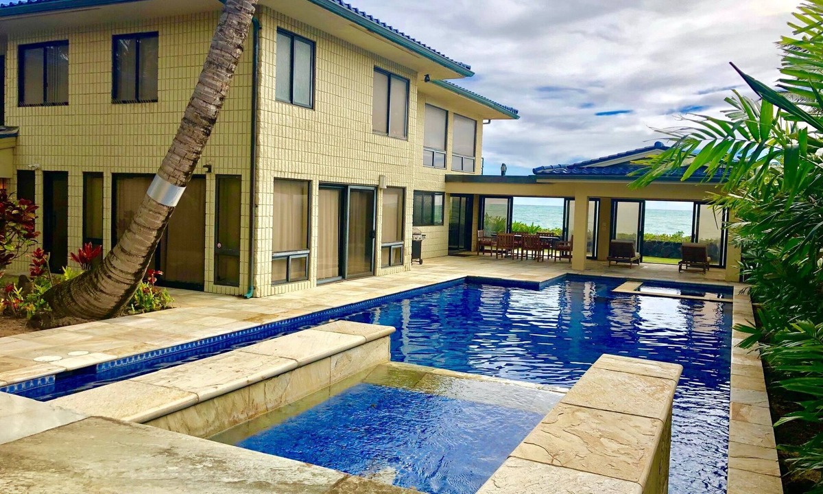 Kalama Tract Villa | Fantastic Beach Front Villa