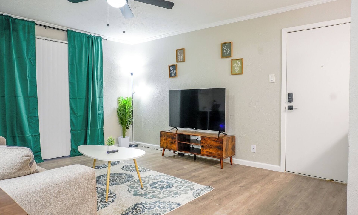 Vickery Meadow Apartment | fantastic Dallas with AC