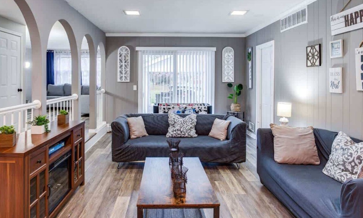 Gates-North Gates House | Fantastic Home Near DWTN/Airport