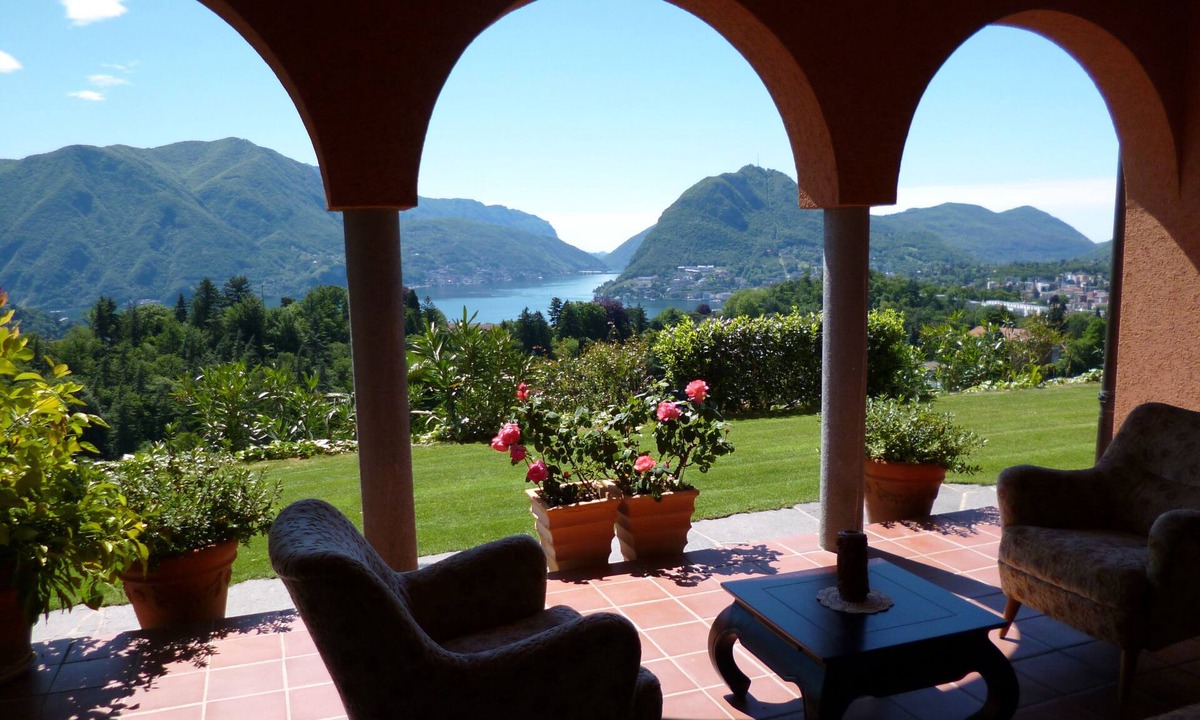 Porza Apartment | Fantastic lake-view getaway in private mediterranean villa, pool, NL-00008407