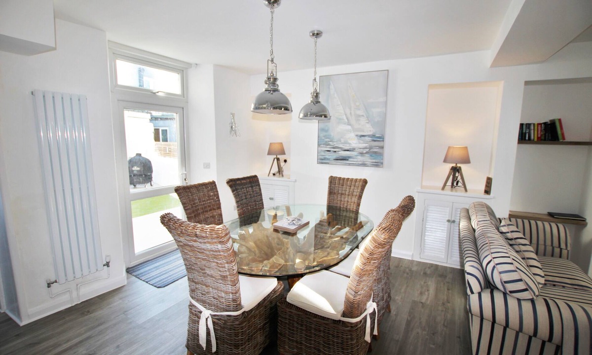 Brixham House | Fantastic location in the harbour bowl