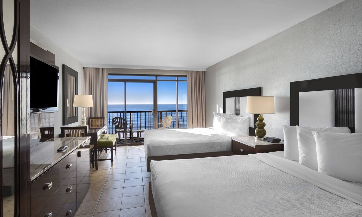 Myrtle Beach Resort | Fantastic Oceanfront Efficiency + Official On-Site Rental Privileges