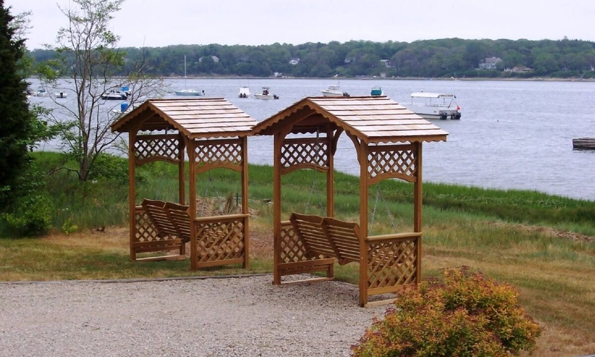 Orleans Cottage | Fantastic Orleans Waterfront 2BR Cottage