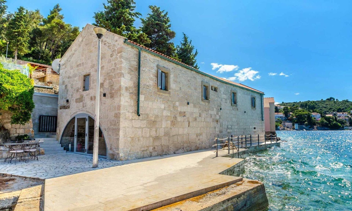 Cove Tri Zala (Zrnovo) Villa | Fantastic Seafront Villa | 4 Bedrooms | Villa Samostan Prestige | Stunning