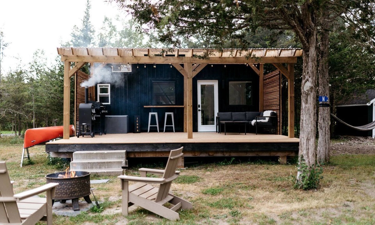 Tyendinaga Mohawk Territory House | Fantastic Tiny House with Barbecue and Fire Pit in Solmesville, Ontairo