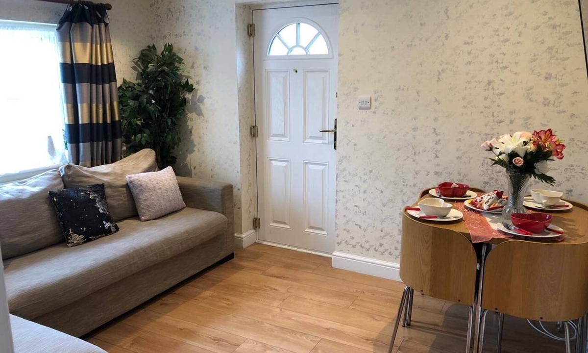 Barrow Gurney Apartment | fantastic two bedrooms apartment