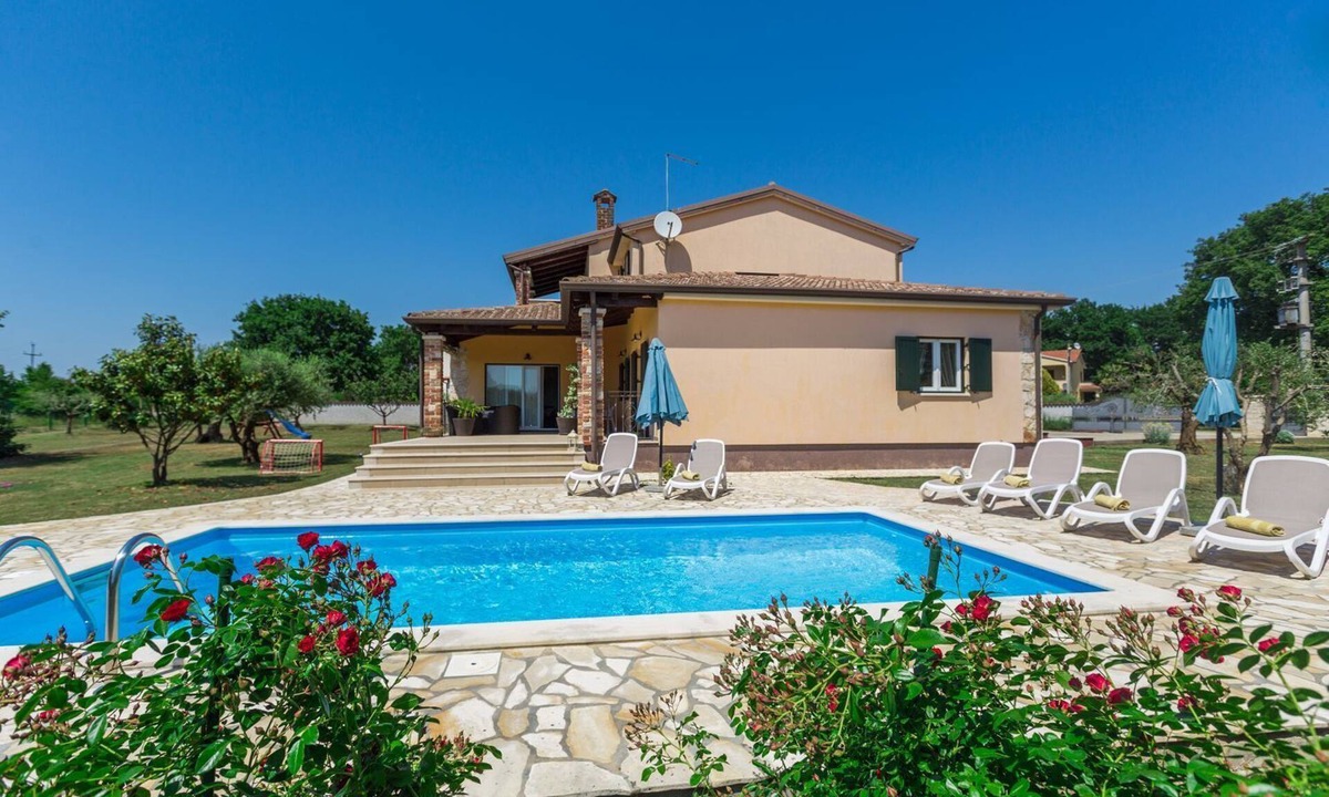 Susnjici House | Fantastic villa with private pool, table tennis, baby bed, dog-friendly