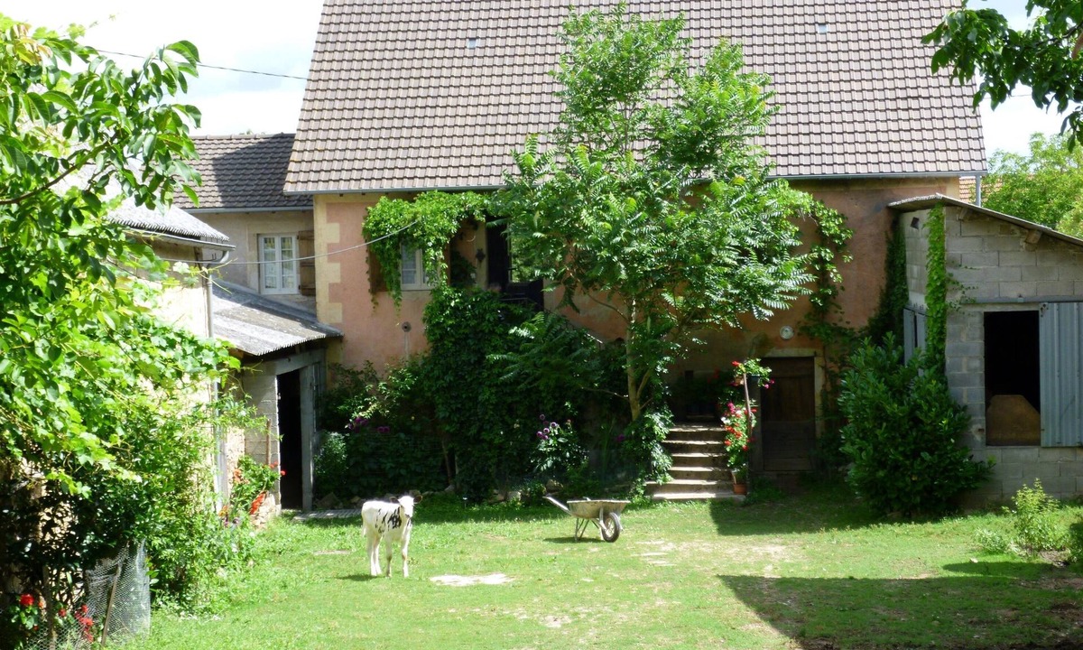 Vaureilles Cottage | Farm cottage in activity
