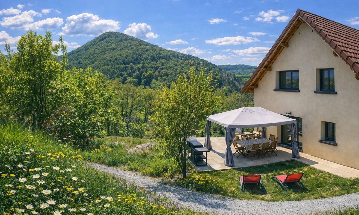 Gap Other | Farm cottage in Gap, calm and rejuvenating