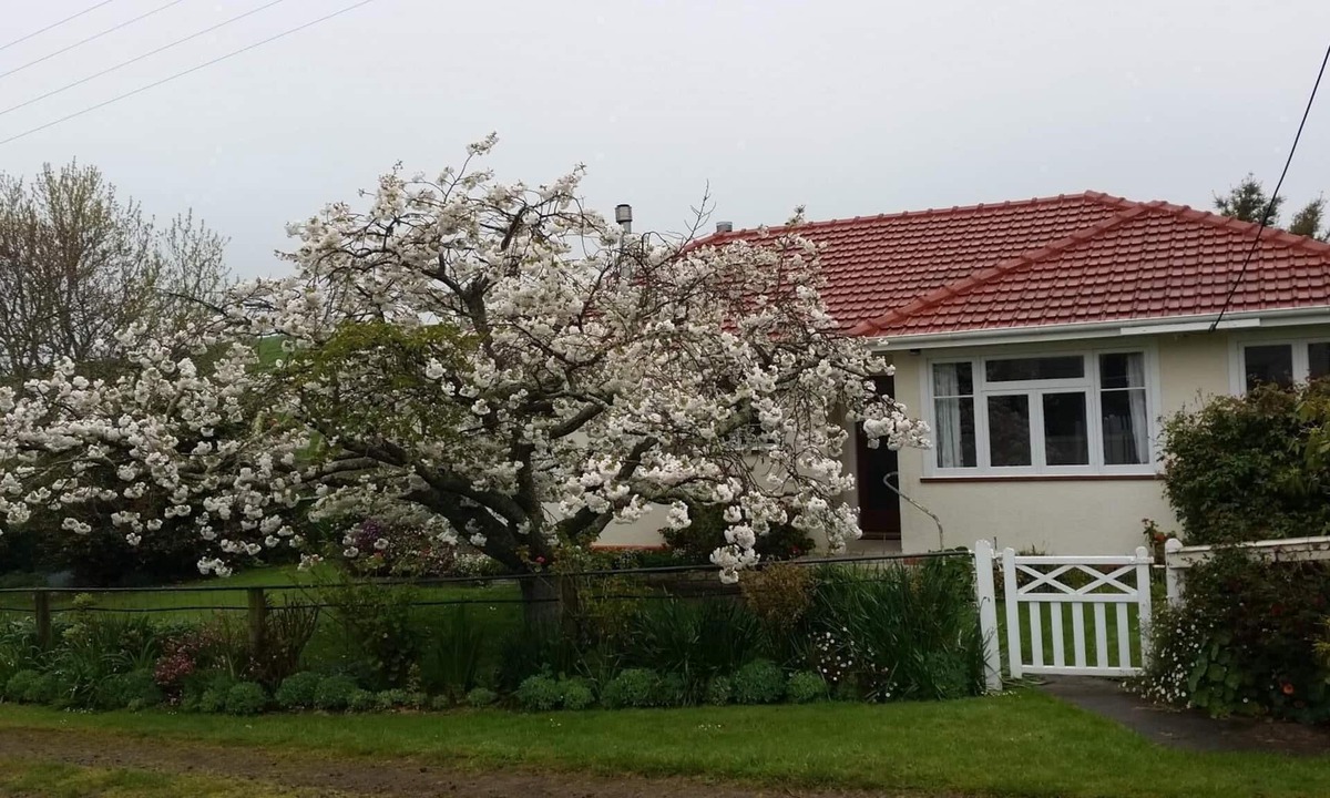 Cheltenham Cottage | Farm cottage in peaceful setting