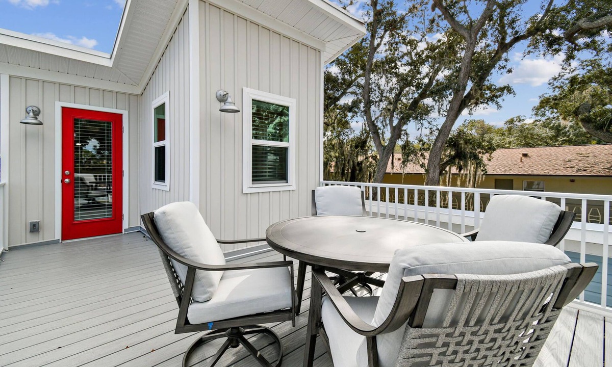 Dunedin House | Farm House Tiny Home on Pinellas Trail w/Heated Pool! Walk or Bike to Downtown Dunedin!