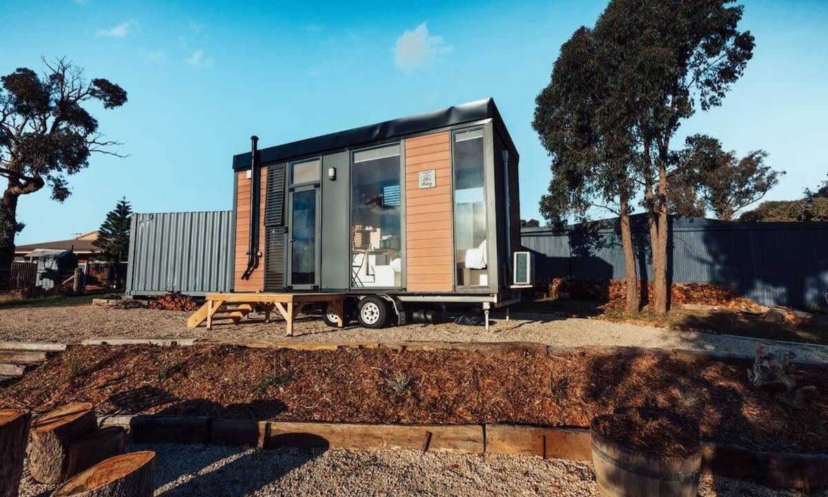 Warrenmang House | Farm Stay at Sheltered Paddock by Tiny Away