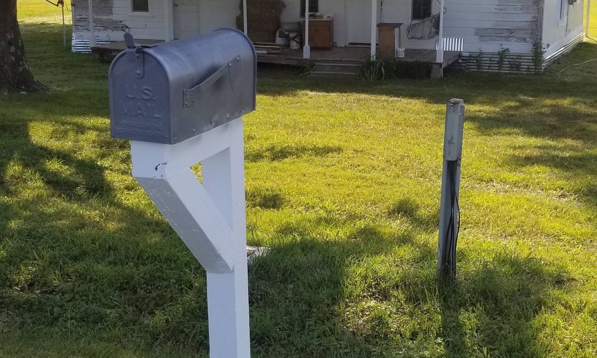 Brownsville House | Farm Stay!
