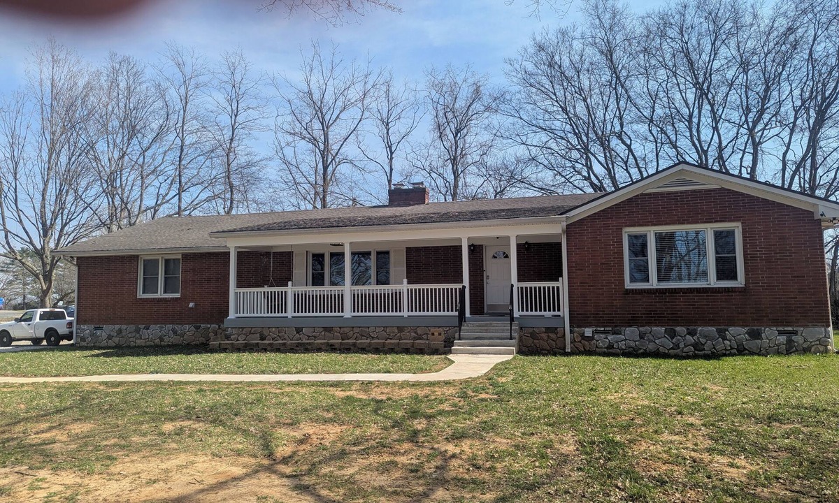 Bowling Green House | Farm View Retreat