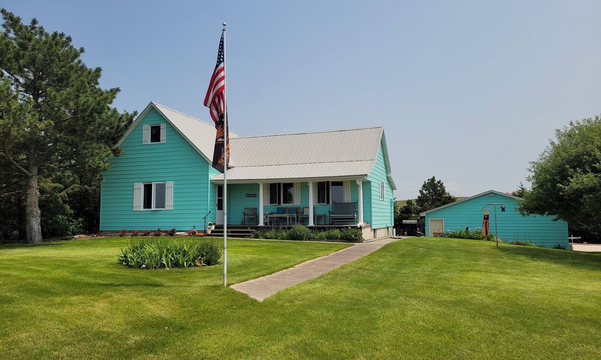 Lonergan Apartment | Farmhouse at the Cove on Lake Mac