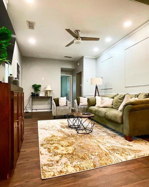 Grapeland House | Farmhouse Bungalow