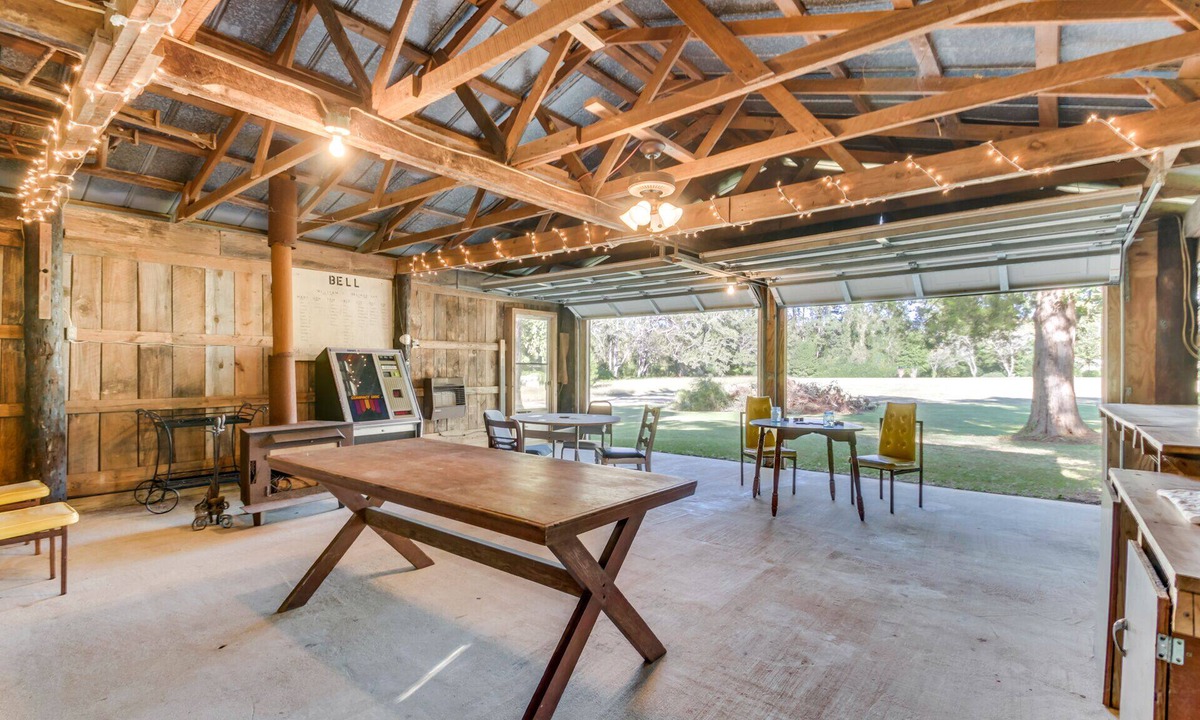 Longs House | Farmhouse by the beach