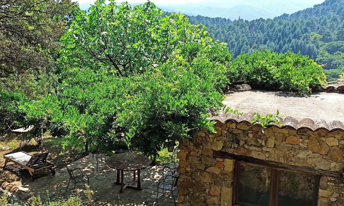 Sainte-Croix-de-Caderle Other | Farmhouse in the heart of nature, close to rivers, hiking trails and attractions.