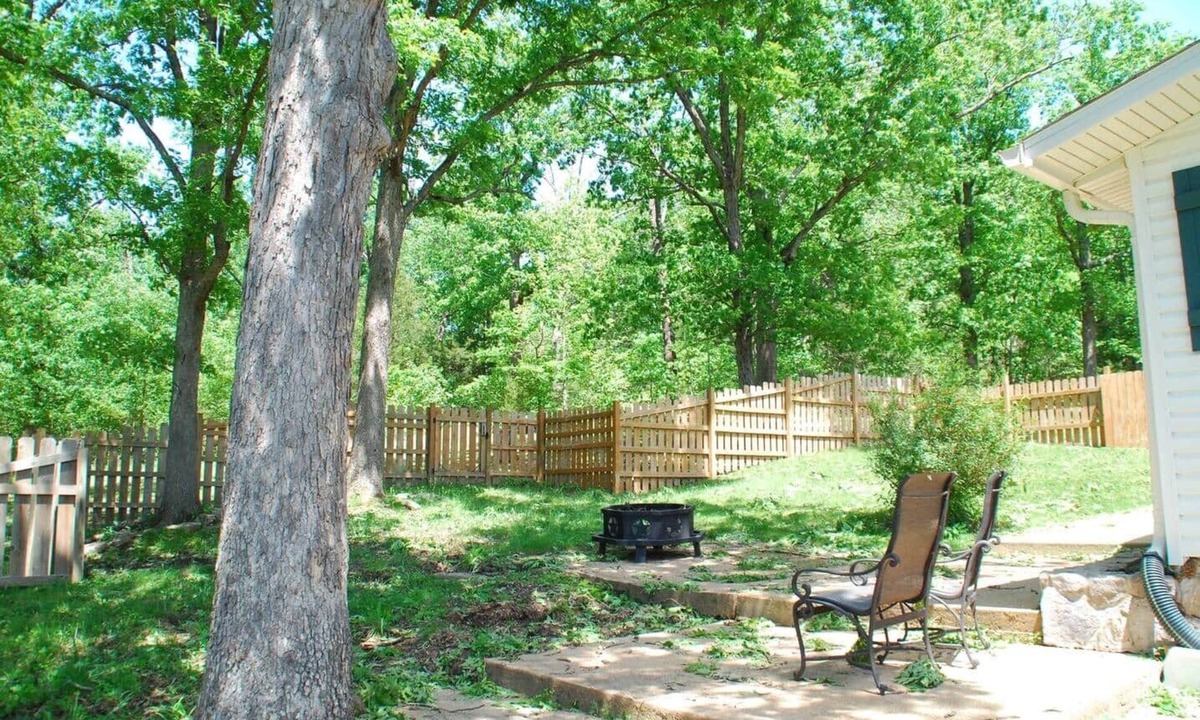 Grubville House | Farmhouse Retreat - Sleeps 10 - 1hr from STL