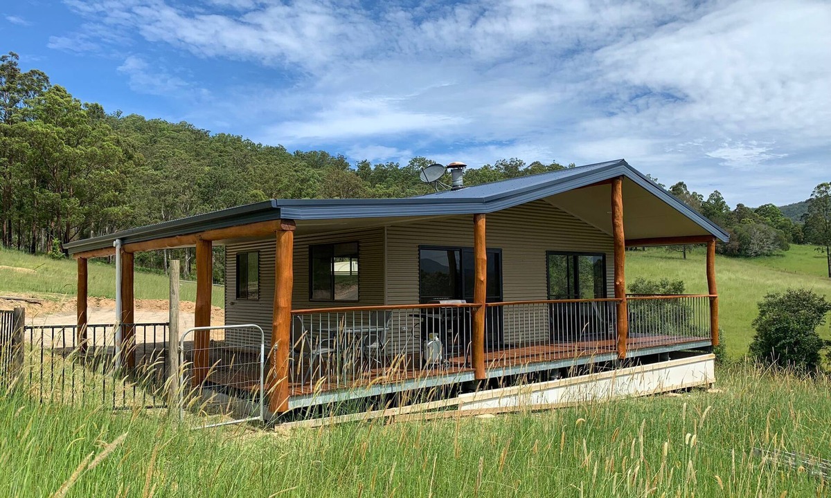 Ellenborough Cottage | Farmstay cottage