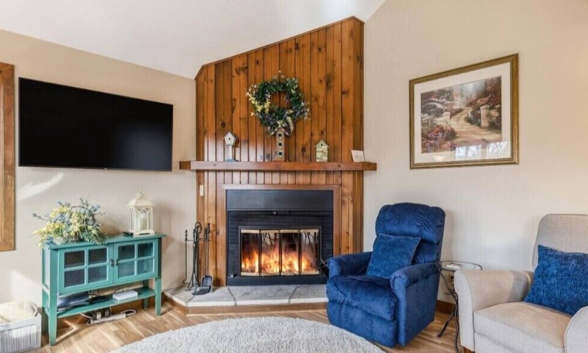 The Galena Territory House | Farmstead Tee & Ski - Resort Core location, Fireplaces, Dog Friendly