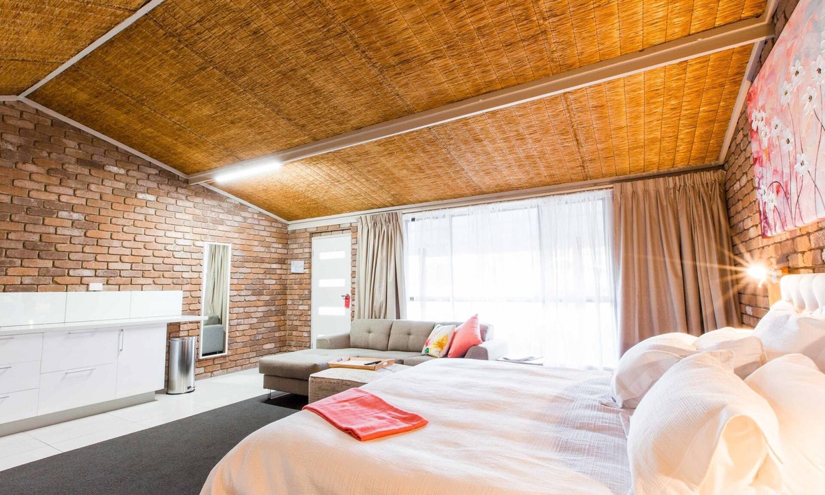 Morwell Hotel | Farnham Court