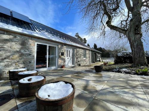 Inverarnie House | Farr Out