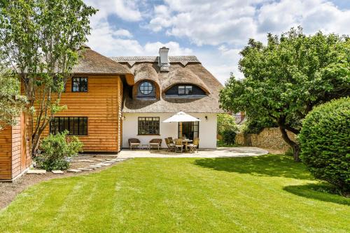 West Wittering House | Farthings - large cottage with pool