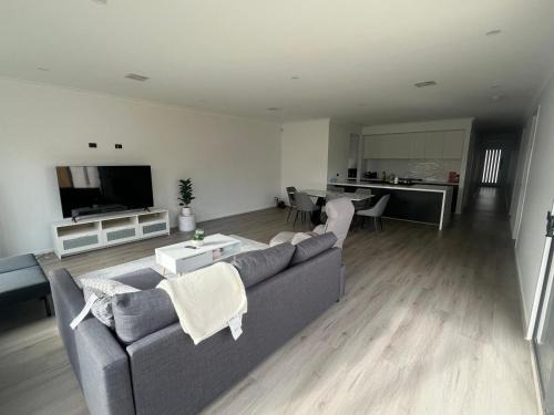 Plumpton House | Faser Rise home