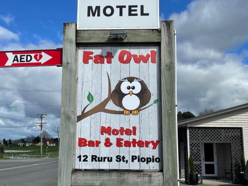 Piopio Hotel | FatOwl Motel, Bar & Eatery