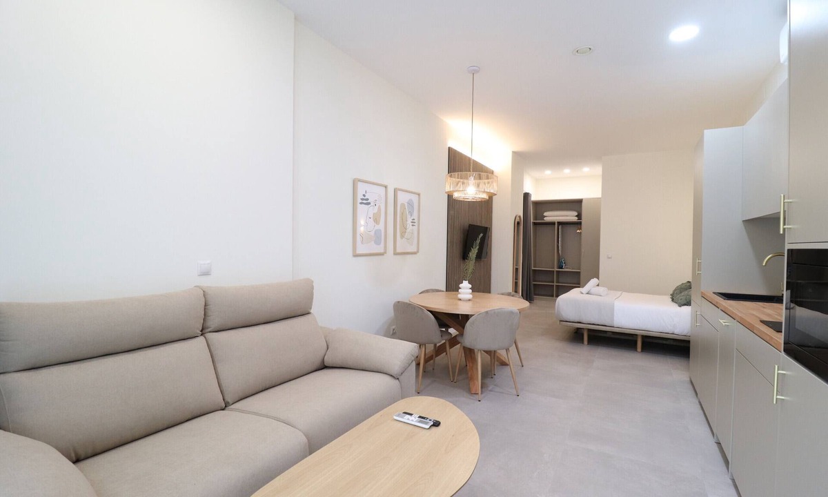 Patraix Apartment | Favara 1 by Concept Flats