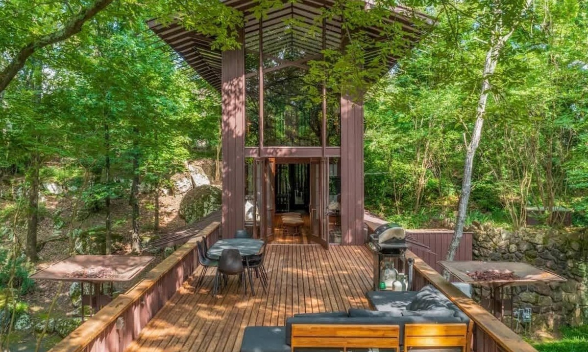 Eden Isle House | Fay Jones Historical A-Frame Luxury Design