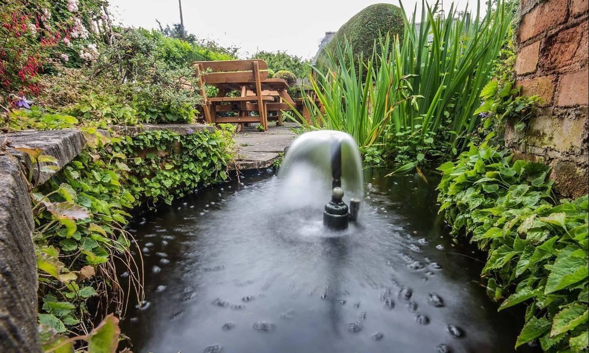 Tatenhill Bed & Breakfast | Feather Bed Cottage B&B