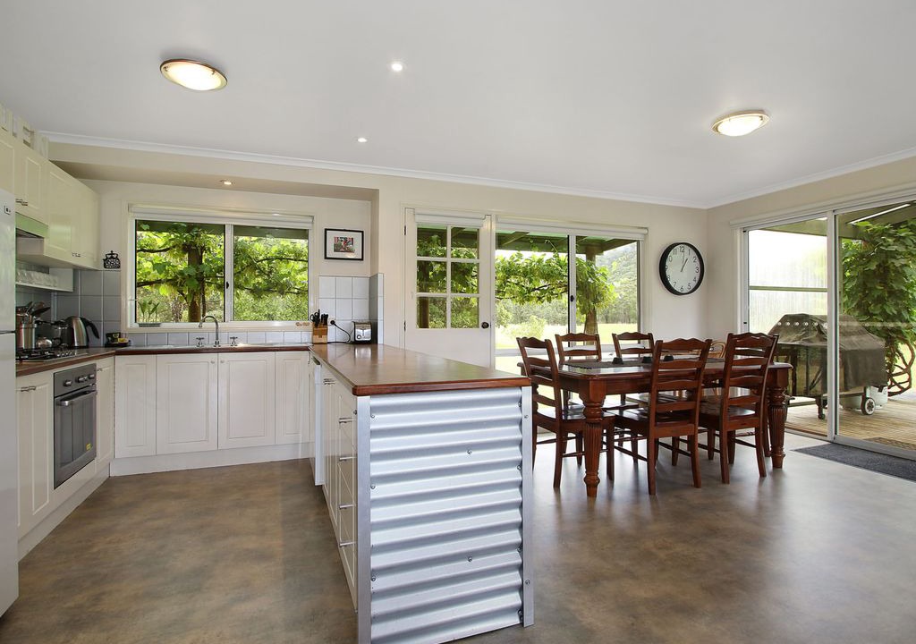 Smoko House | Feathertop Views and Dorm