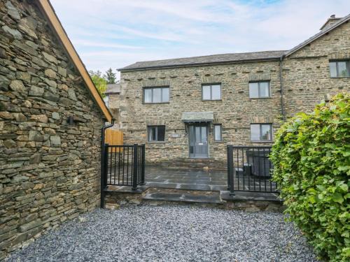 Kendal House | Fell View Cottage