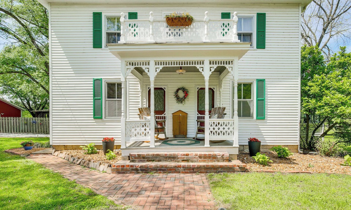 Augusta House | ‘Femme Osage Haus’ Getaway w/Hot Tub in Augusta!