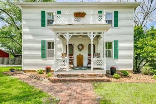 Augusta House | ‘Femme Osage Haus’ Getaway w/Hot Tub in Augusta!