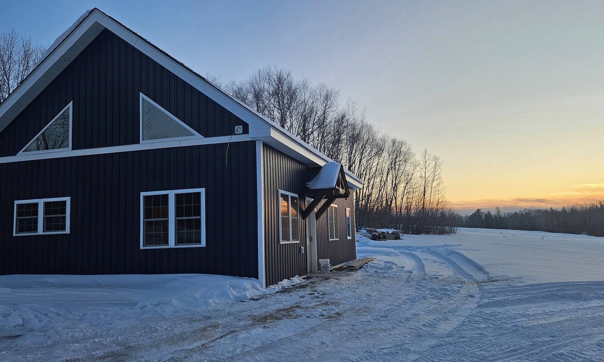 Caribou Cabin | Fen - The Tamaracks - Outdoor Adventures in Northern Maine