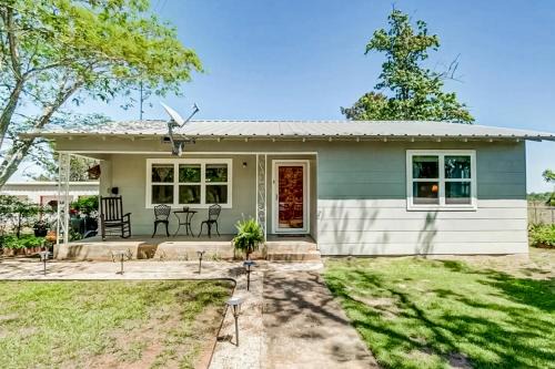Smithville House | Fenced Yard! Peaceful Retreat in Smithville