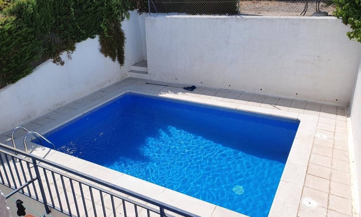Llanca Apartment | FENER DE BAIX 4 Fantastic apartment with pool and see views.