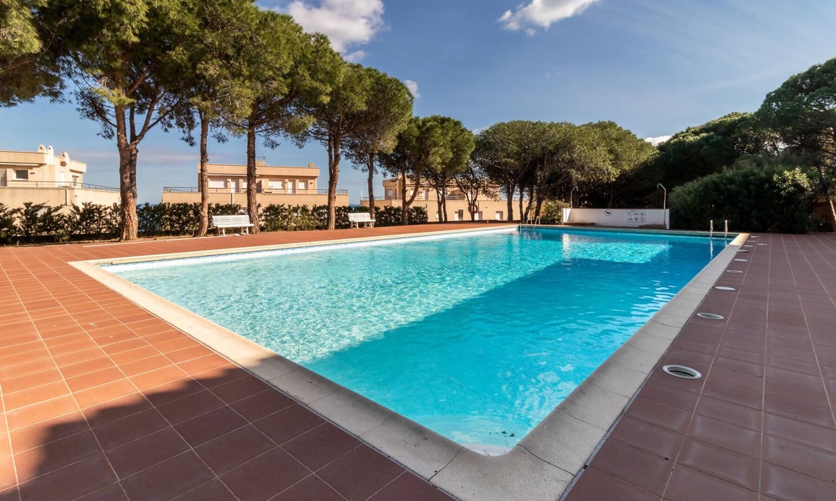 Llanca Apartment | Fener de Dalt 84 - Apartment with communal pool