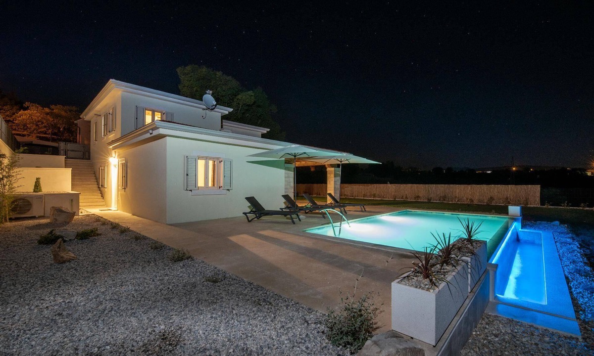 Vinez House | Ferienvilla 'Villa Tereza' mit Infinity-Pool