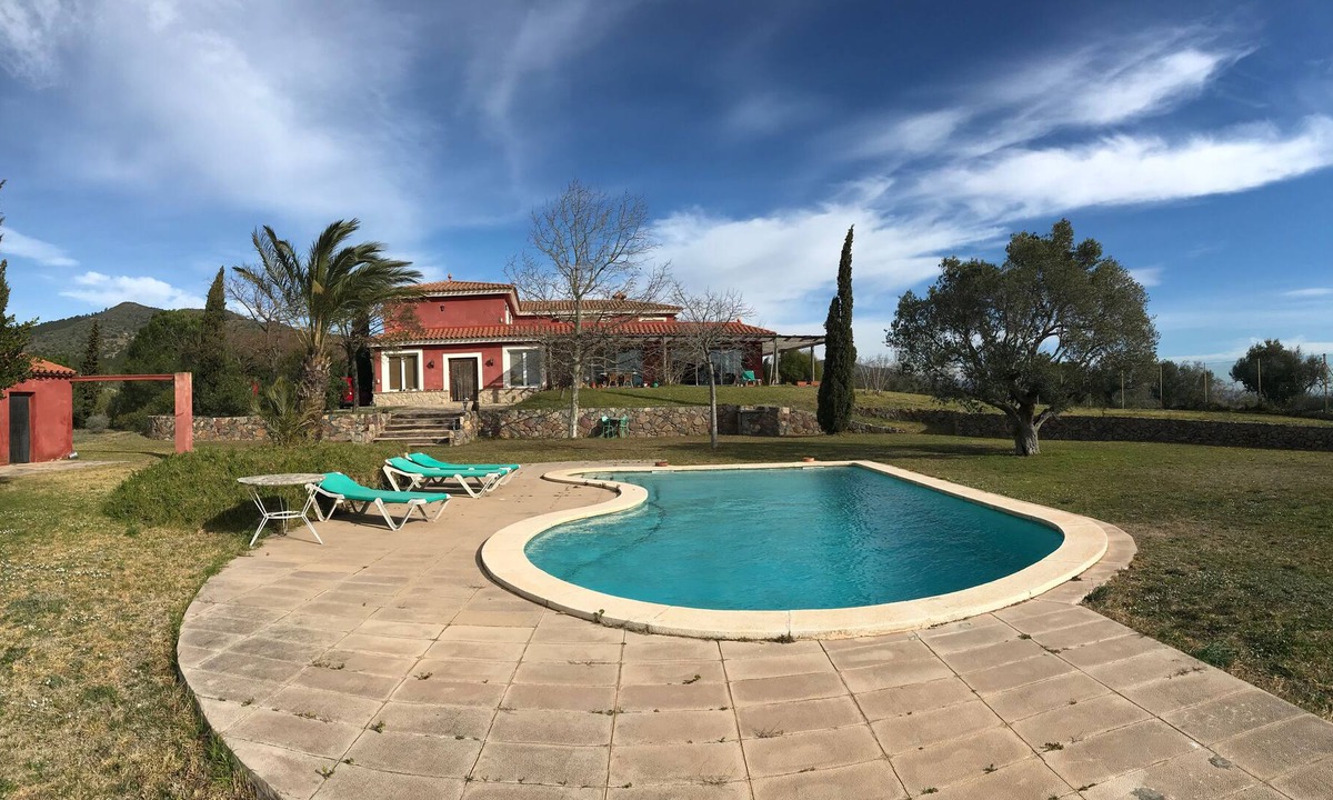 Vilanova d'Escornalbou Apartment | Ferienwohnung mit Privat Garten und Pool